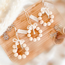 Load image into Gallery viewer, Wooden Bead Wreath Ornament