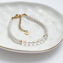 Load image into Gallery viewer, Iridescent Quartz & Macrame
