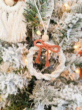 Load image into Gallery viewer, Macrame Spiral Wreath