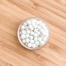 Load image into Gallery viewer, White Onyx & Macrame Bracelet