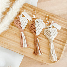 Load image into Gallery viewer, macrame heart keychain