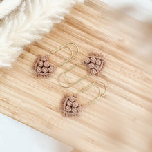 Load image into Gallery viewer, macrame bookmakrs