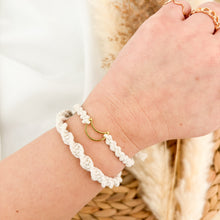 Load image into Gallery viewer, macrame moon bracelet