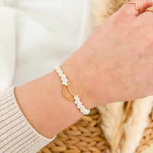 Load image into Gallery viewer, macrame moon bracelet