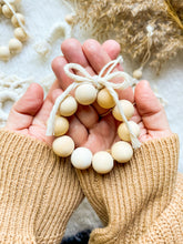Load image into Gallery viewer, Wooden Bead Wreath Ornament