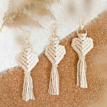 Load image into Gallery viewer, macrame heart keychain