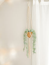 Load image into Gallery viewer, macrame plant hanger