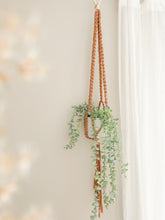 Load image into Gallery viewer, macrame plant hanger