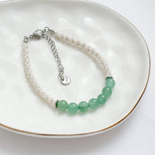 Load image into Gallery viewer, Green Aventurine &amp; Macrame Bracelet
