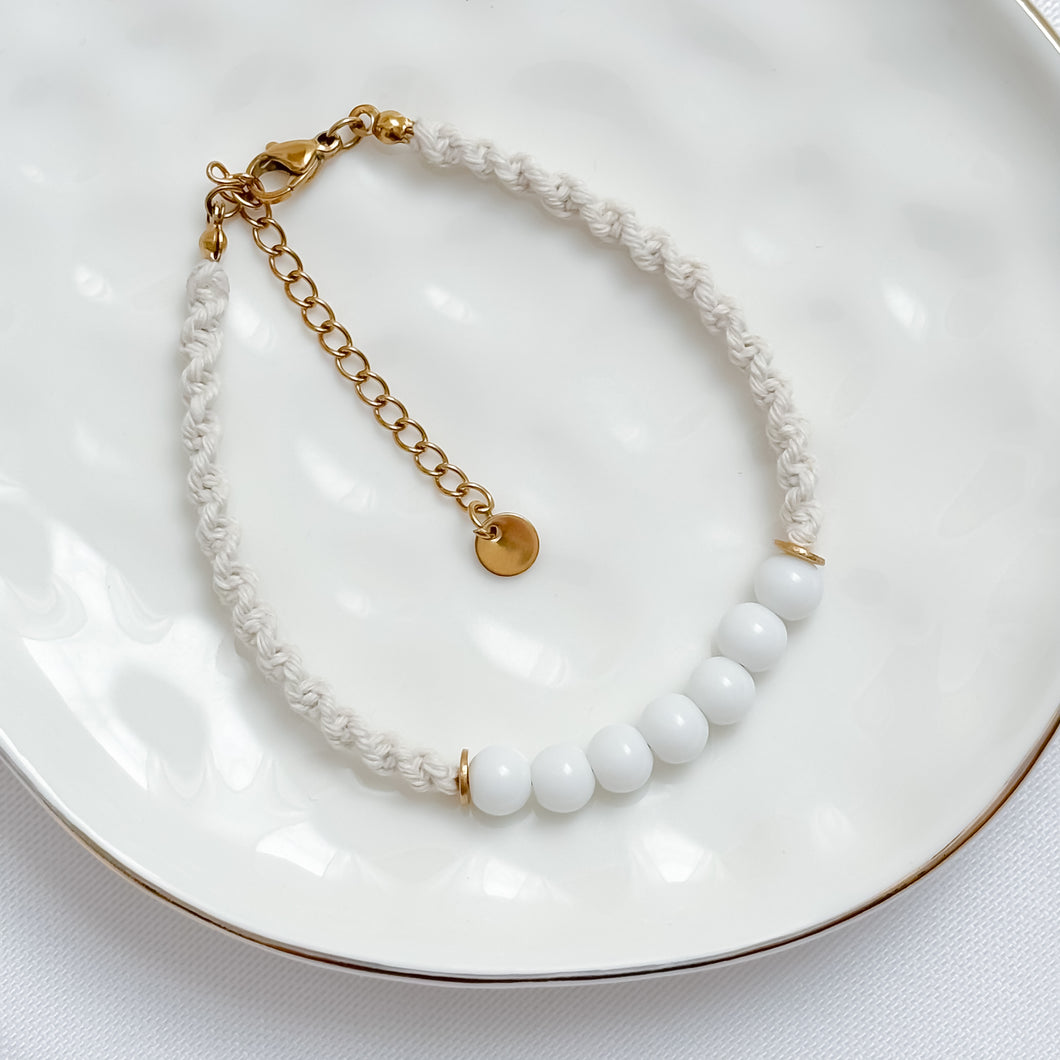 White Onyx & Macrame Bracelet